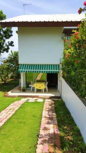 Appartement charmant à Baie Mahault avec belle terrasse – 30 m²